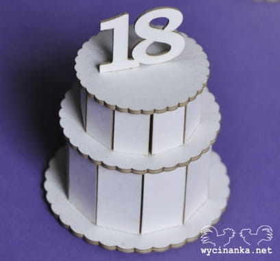 tort na 18 urodziny.JPG